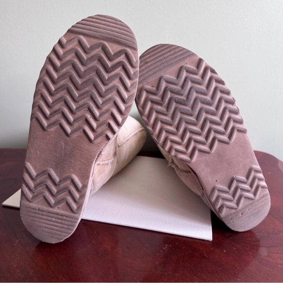 UGG Women's Beige Suede Winter Boots - Picture 6 of 8